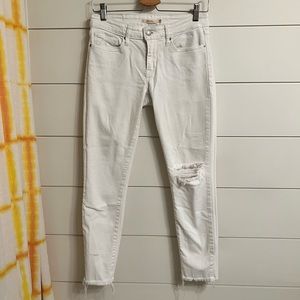 Womens Levi’s Jeans, size 27